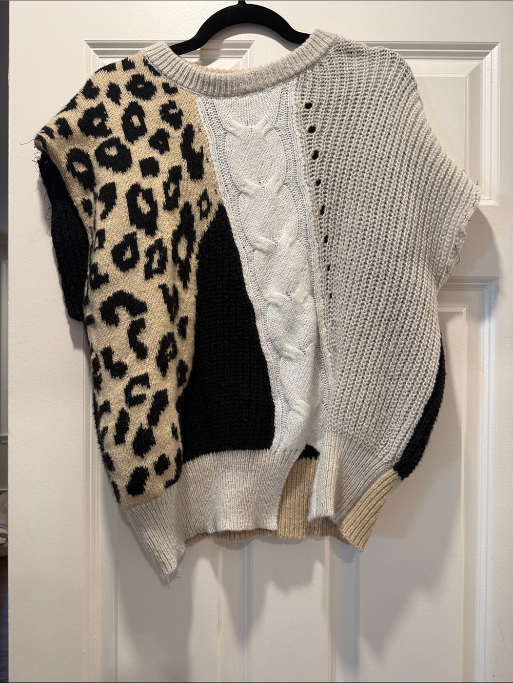 BiBi Colorblock Leopard Cable-Knit Sweater Vest in Black & Cream